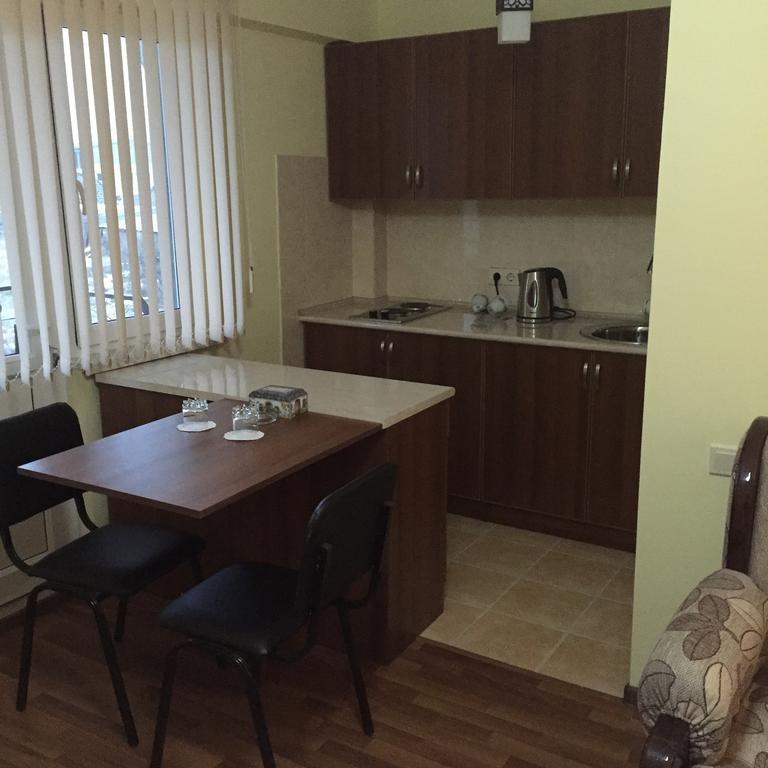 Anga Yerevan Apartments Rum bild